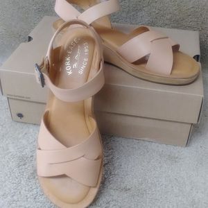 Kork-Ease Women's Shoes Size 8 Peach Wedge Saddles